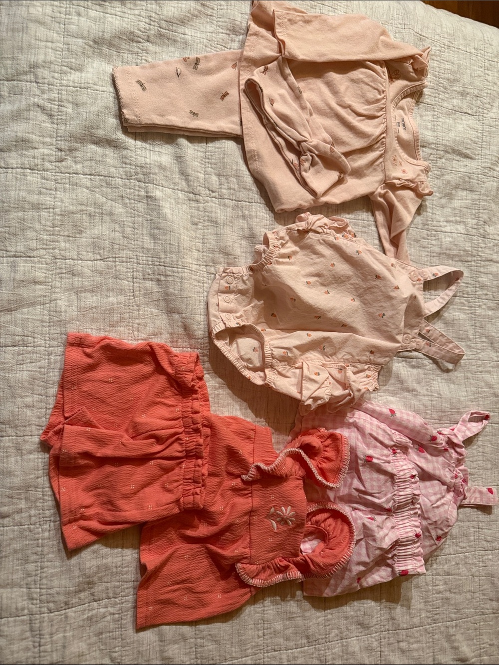 4 outfits - carters 9 month